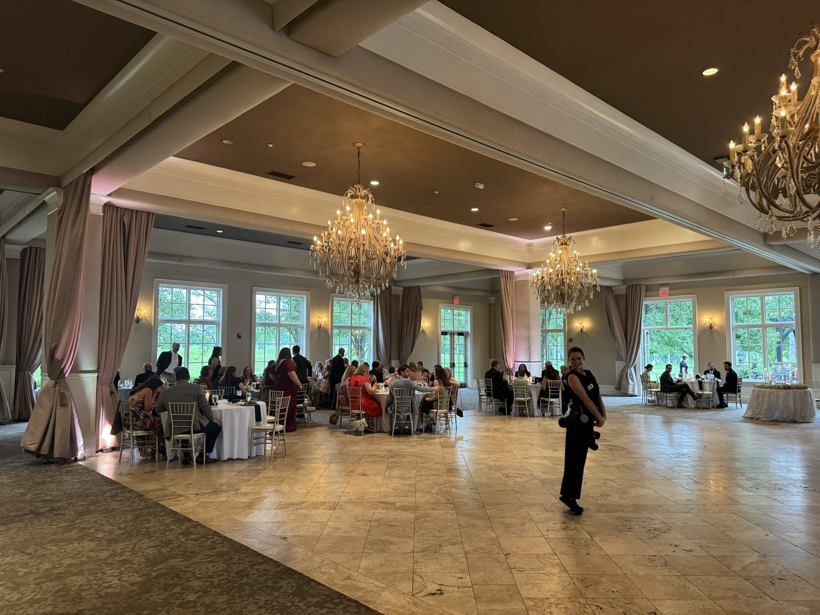How to Pick a Wedding DJ in Columbus, Ohio