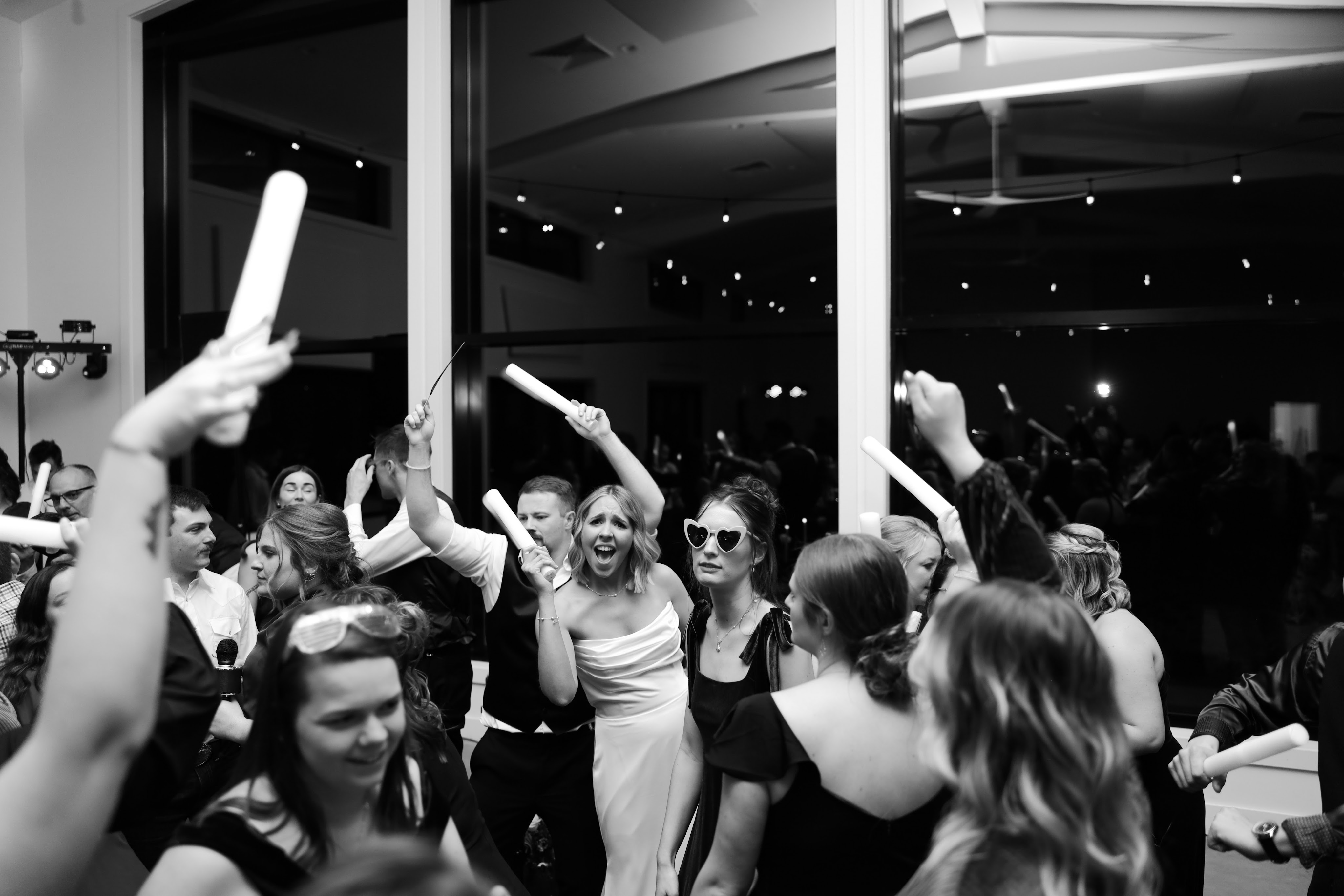 Two Rules That Keep Your Wedding Dance Floor Packed (and Neither One Is About the Music)